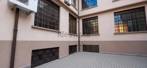 ufficio in vendita a Milano in zona Città Studi