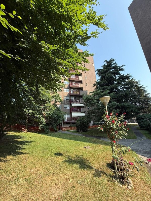 appartamento in vendita a Milano in zona Forlanini