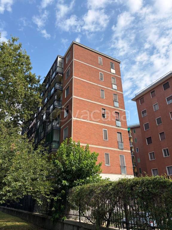 appartamento in vendita a Milano in zona Forlanini