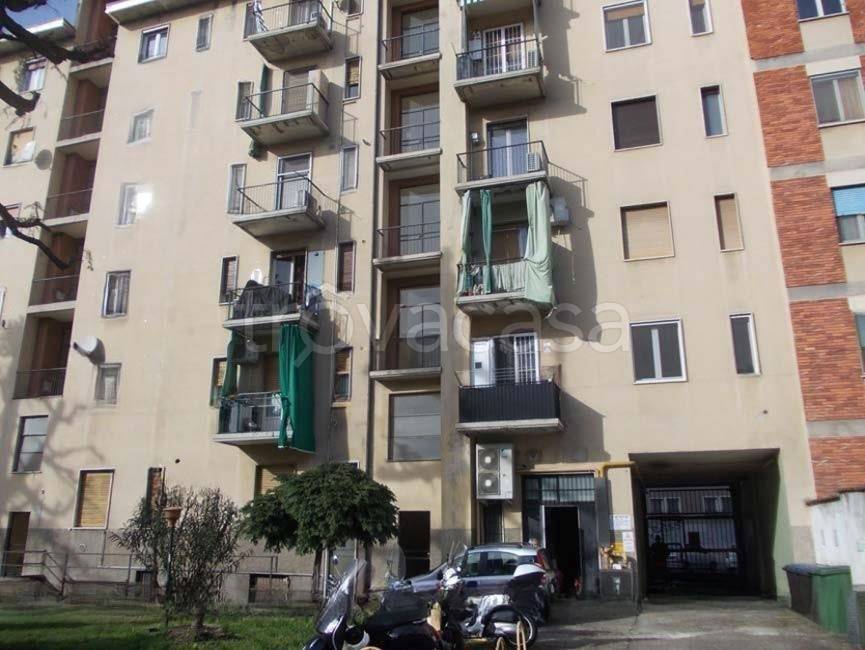appartamento in vendita a Milano in zona Stadera