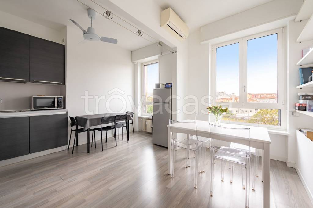 appartamento in vendita a Milano in zona Porta Genova