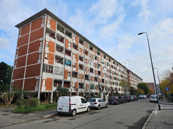 appartamento in vendita a Milano in zona Quarto Oggiaro