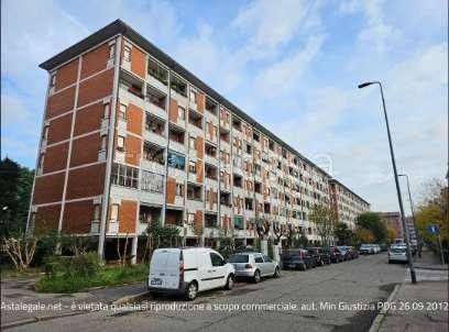 appartamento in vendita a Milano in zona Quarto Oggiaro