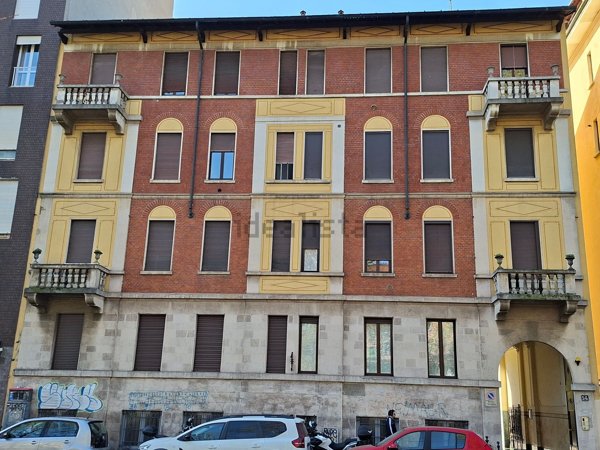 appartamento in vendita a Milano in zona Stadera