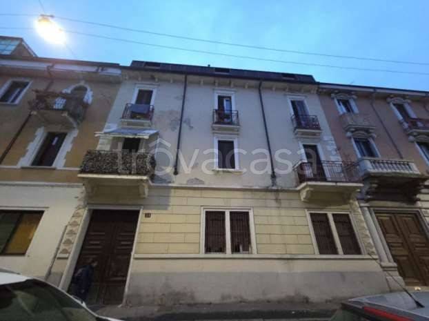 appartamento in vendita a Milano in zona Baggio