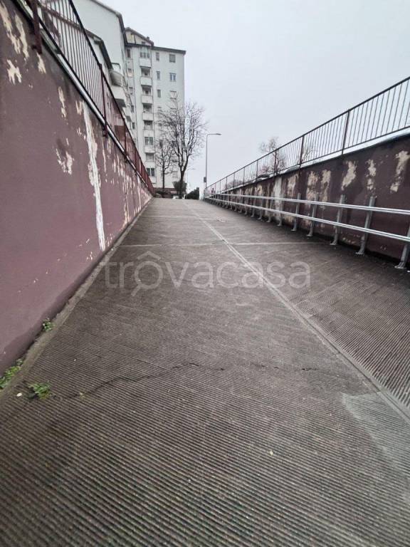locale di sgombero in vendita a Milano in zona Forze Armate