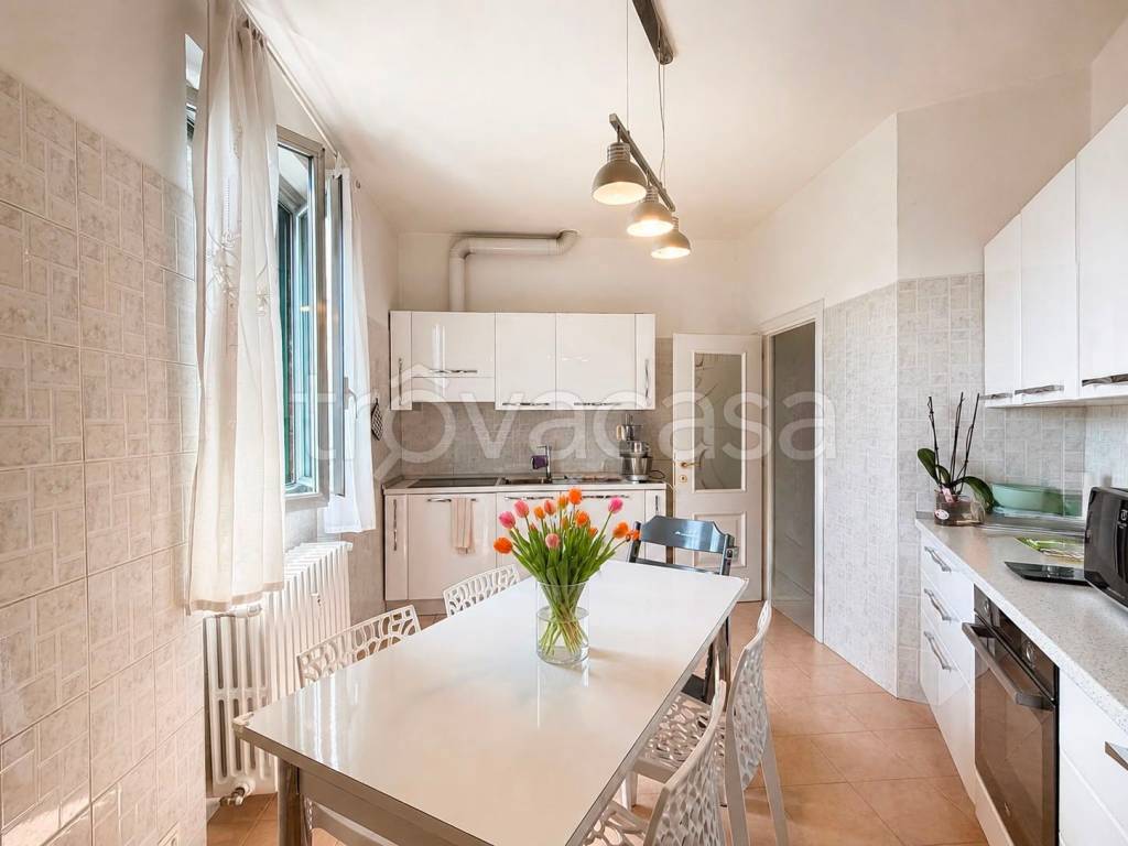 appartamento in vendita a Milano in zona Quarto Oggiaro