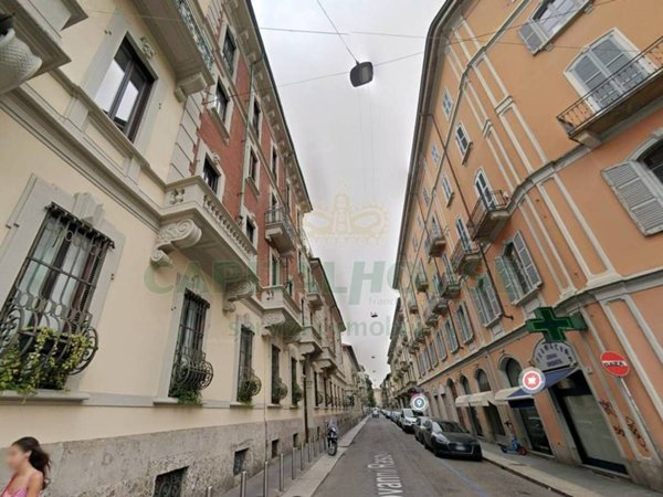 appartamento in vendita a Milano in zona Sempione