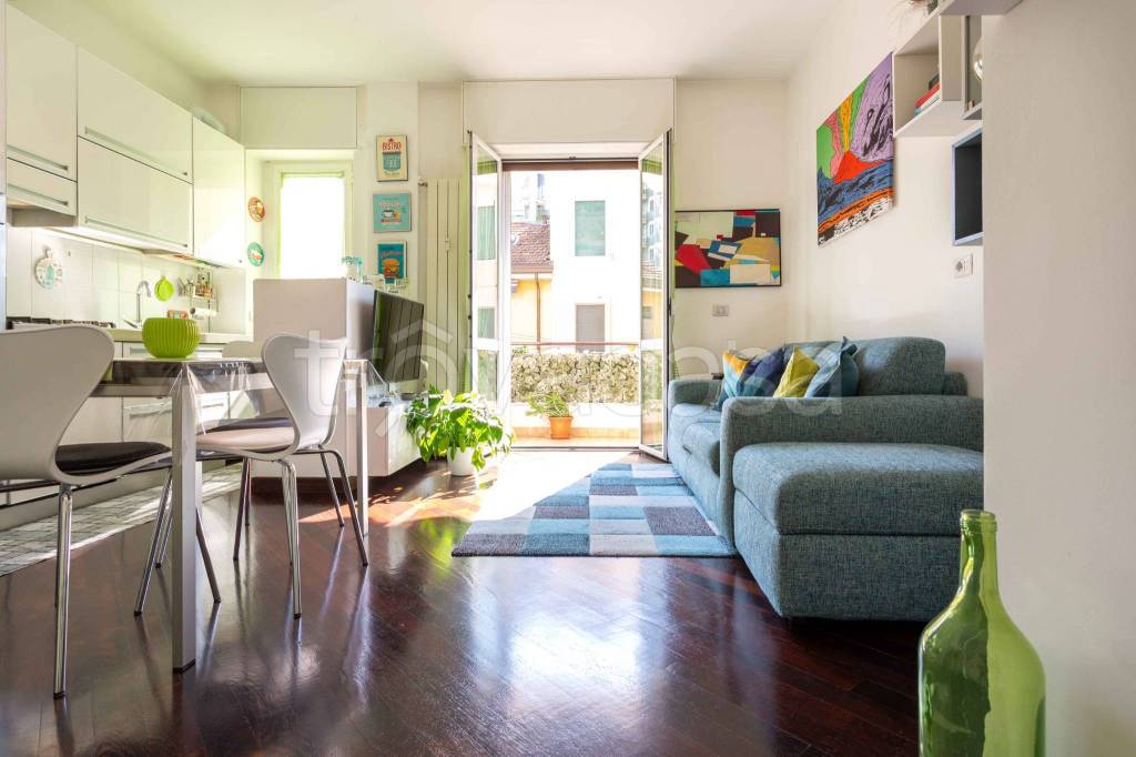 appartamento in vendita a Milano in zona Vigentino