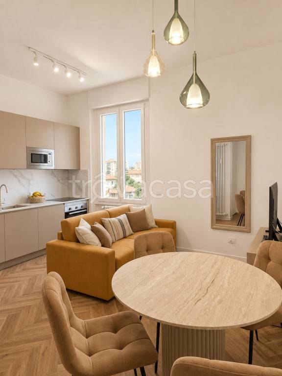 appartamento in vendita a Milano in zona Loreto