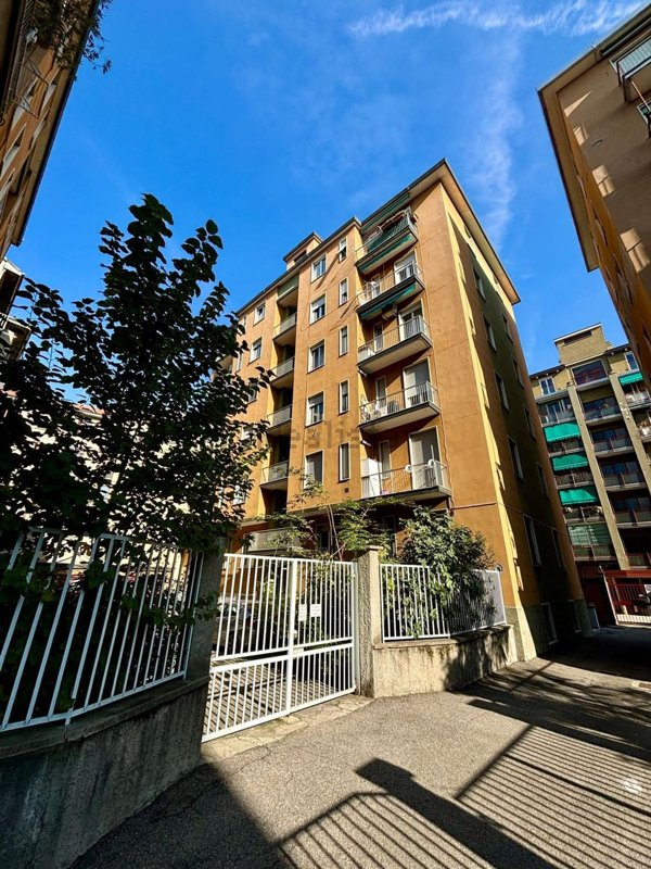 appartamento in vendita a Milano in zona Barona