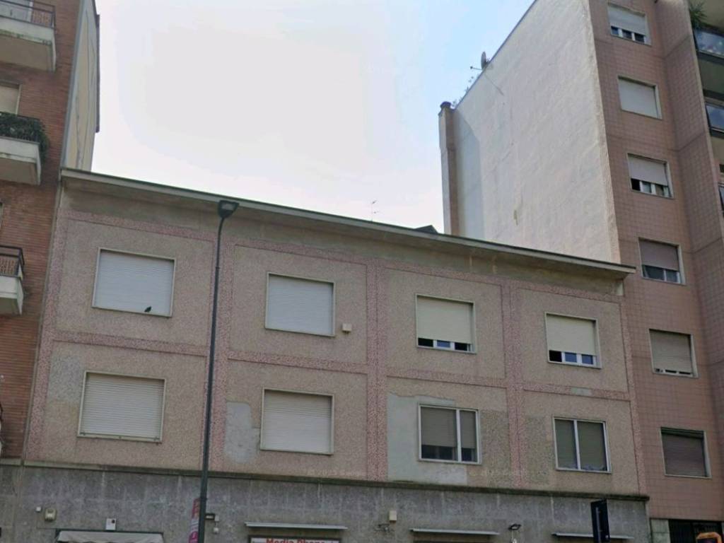 negozio in vendita a Milano in zona San Siro