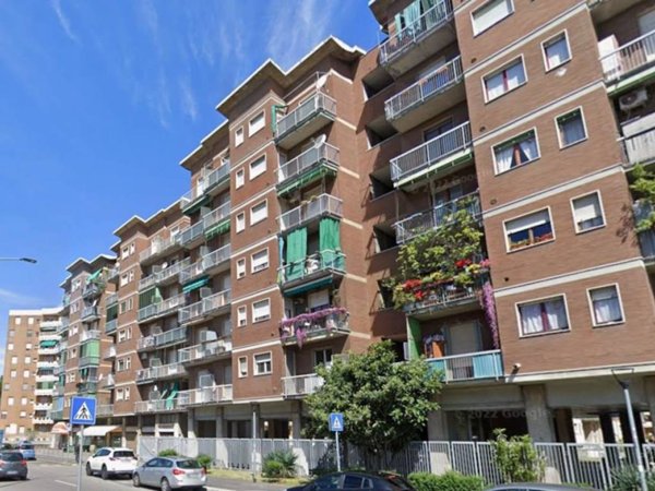 appartamento in vendita a Milano in zona Corvetto