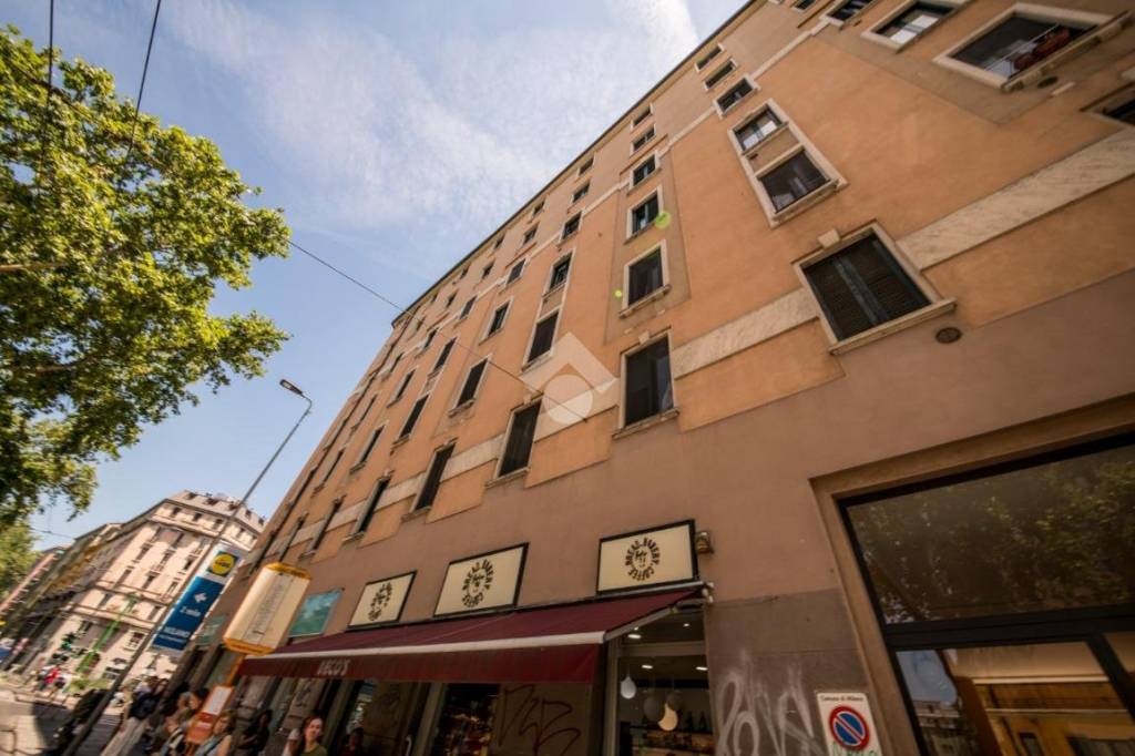 appartamento in vendita a Milano in zona Piazzale Lodi