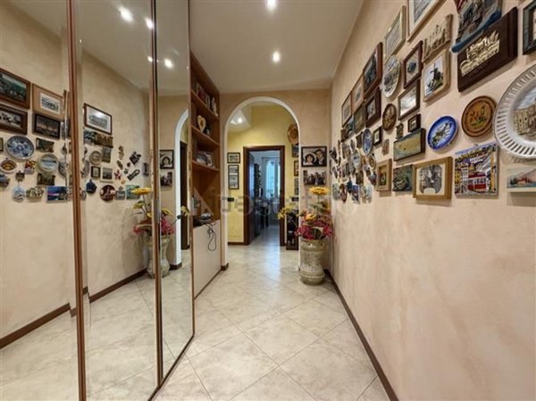 appartamento in vendita a Milano in zona Lorenteggio