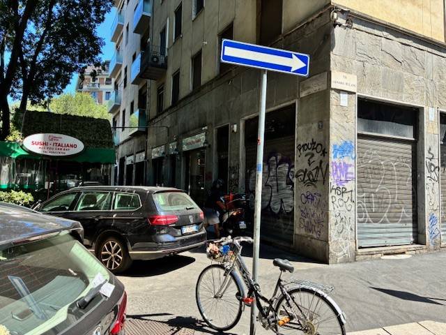 negozio in vendita a Milano in zona Città Studi