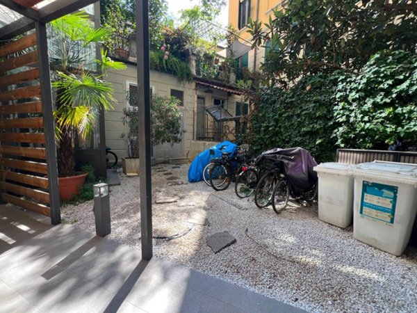 appartamento in vendita a Milano in zona Ponte Seveso