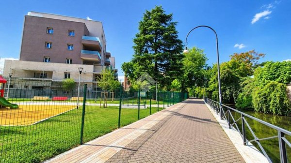 appartamento in vendita a Milano in zona Turro