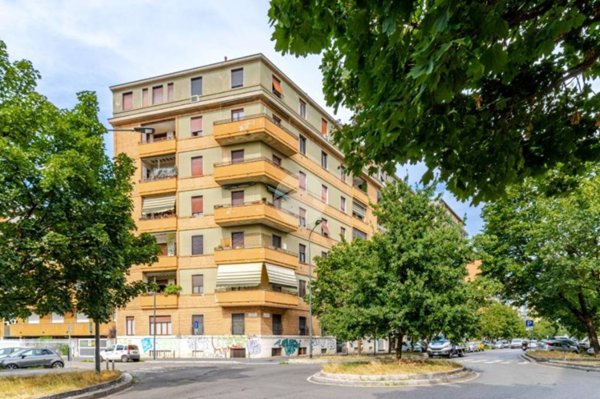 appartamento in vendita a Milano in zona Bande Nere