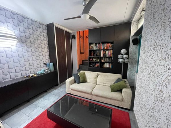 appartamento in vendita a Milano in zona Vigentino