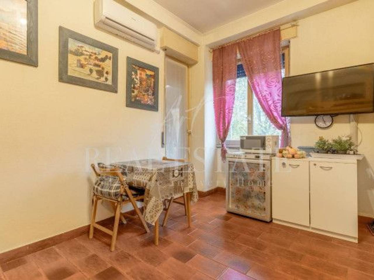 appartamento in vendita a Milano in zona Lorenteggio
