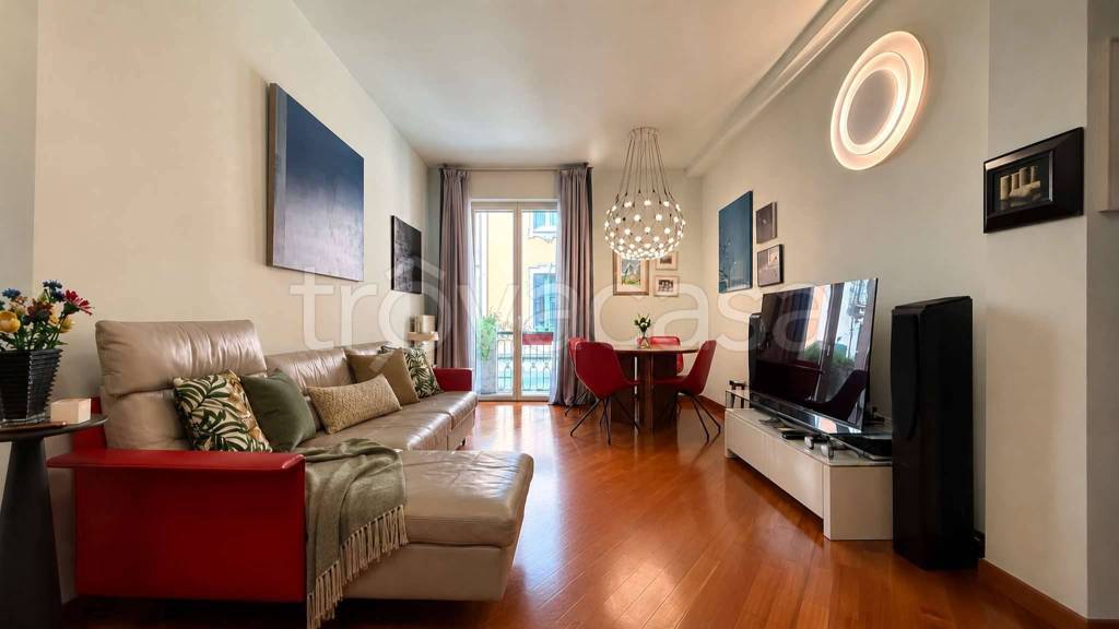 appartamento in vendita a Milano in zona Porta Garibaldi