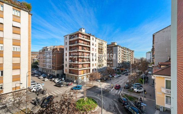 appartamento in vendita a Milano in zona Città Studi