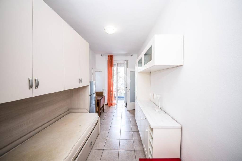 appartamento in vendita a Milano in zona Baggio