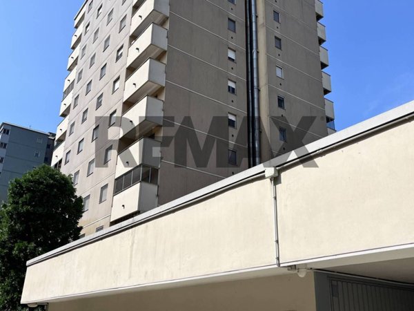 appartamento in vendita a Milano in zona Gratosoglio