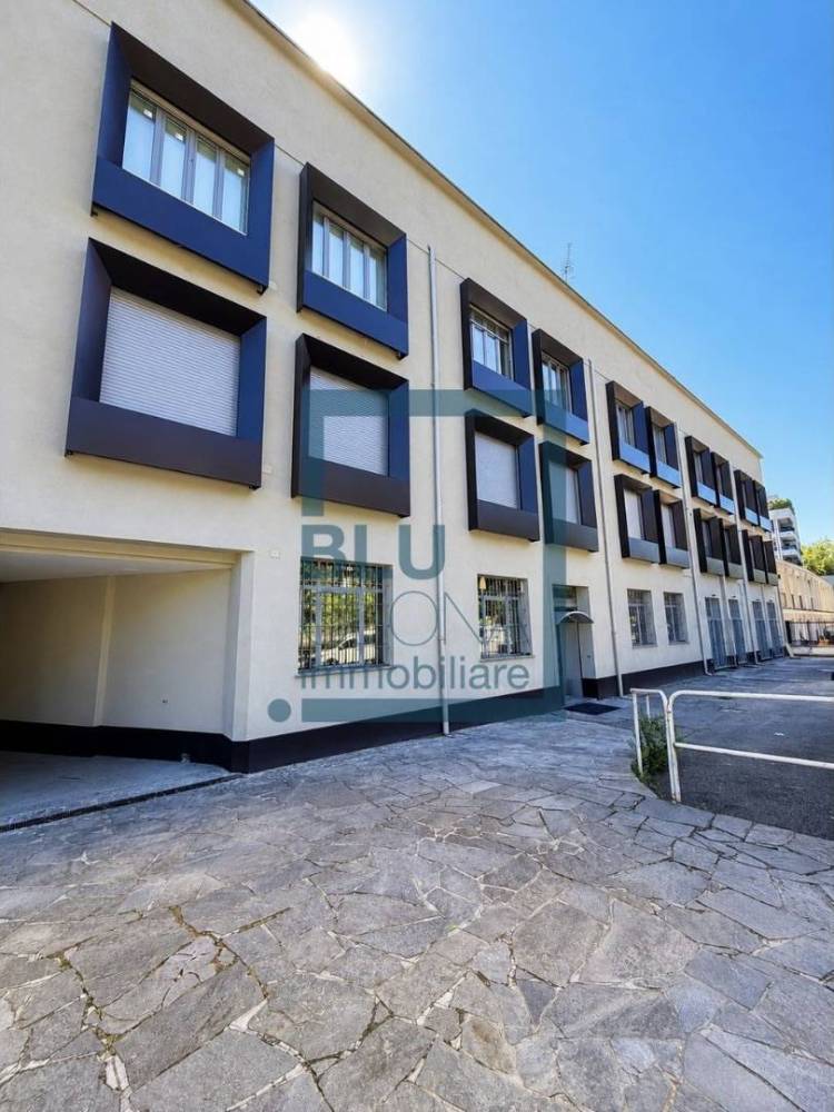 appartamento in vendita a Milano in zona Bocconi
