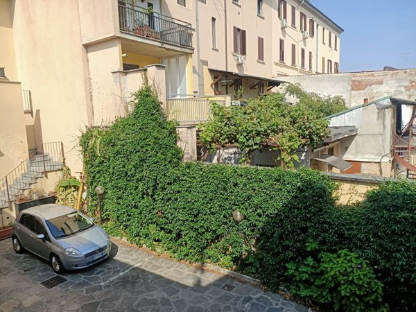 appartamento in vendita a Milano in zona Garegnano