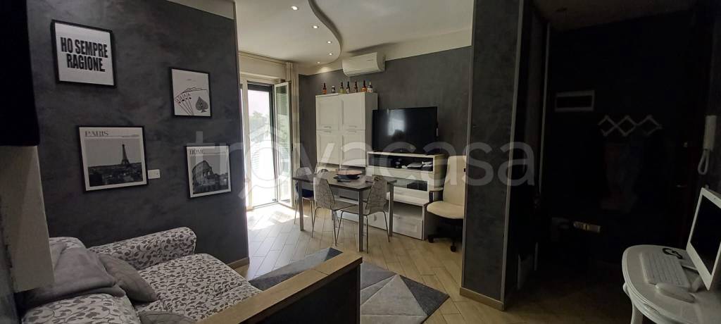 appartamento in vendita a Milano in zona Forlanini