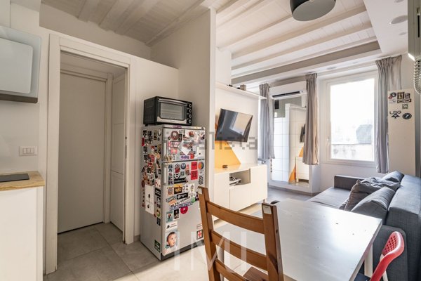 appartamento in vendita a Milano in zona Porta Ticinese