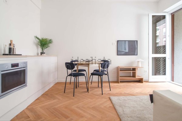appartamento in vendita a Milano in zona Città Studi
