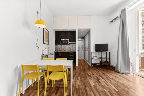 appartamento in vendita a Milano in zona San Cristoforo