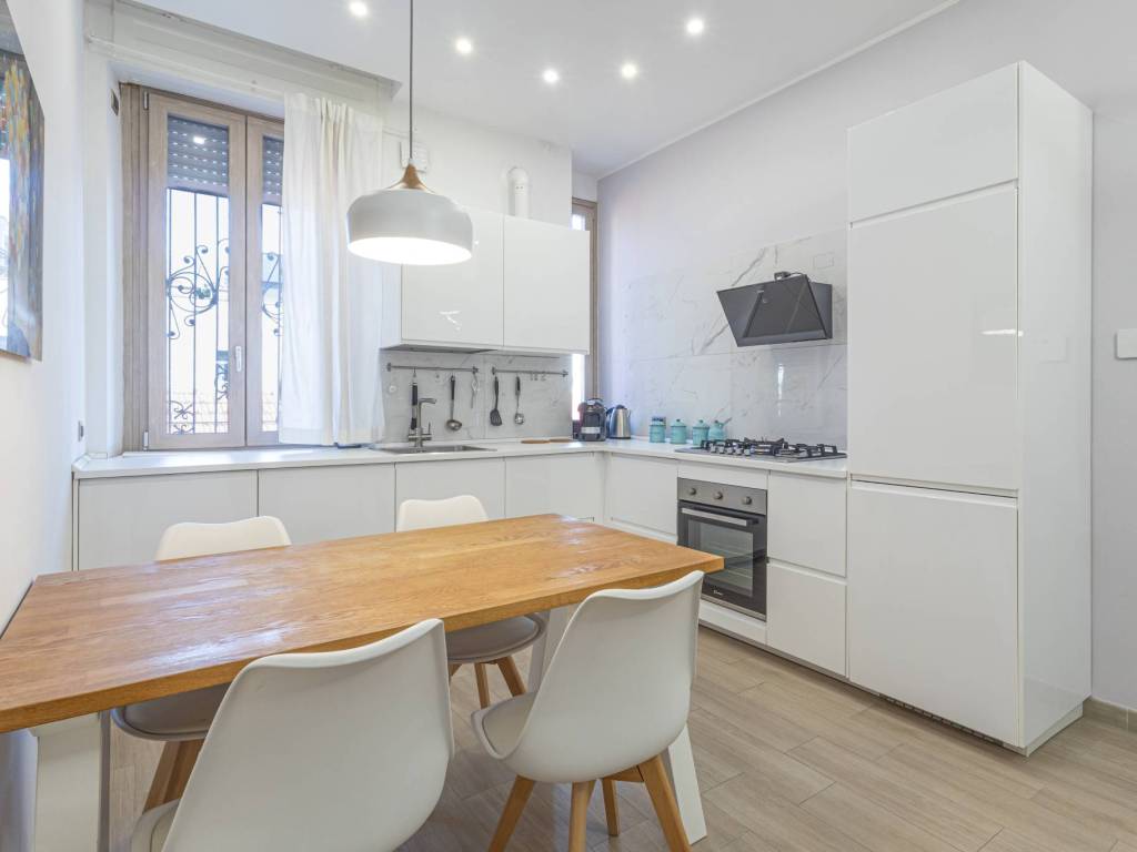 appartamento in vendita a Milano in zona Città Studi