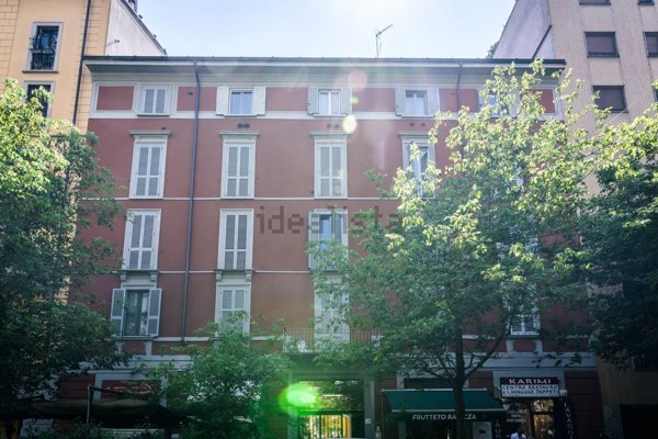 appartamento in vendita a Milano in zona De Angeli
