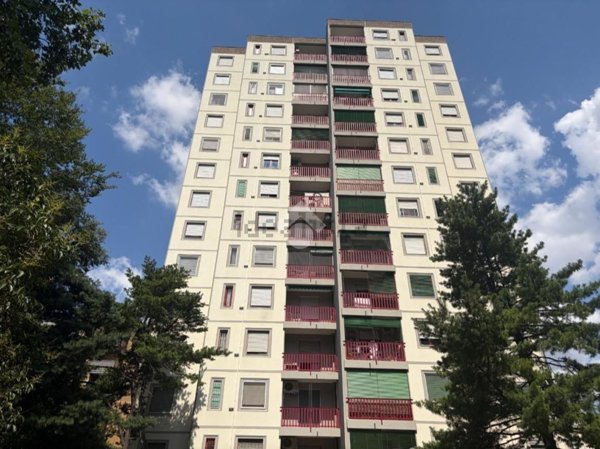 appartamento in vendita a Milano in zona Gallaratese