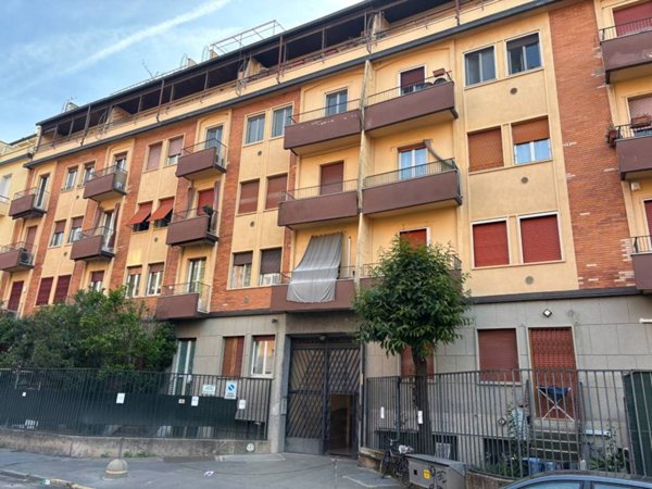 appartamento in vendita a Milano in zona Vigentino