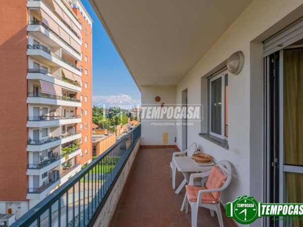 appartamento in vendita a Milano in zona Montalbino