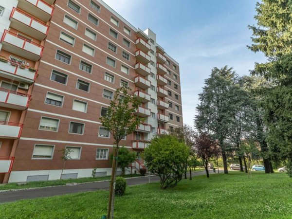 appartamento in vendita a Milano in zona Gratosoglio