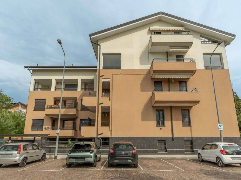 appartamento in vendita a Milano in zona Chiesa Rossa