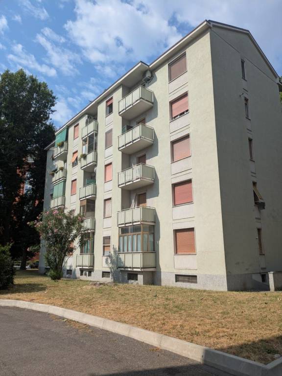 appartamento in vendita a Milano in zona Comasina