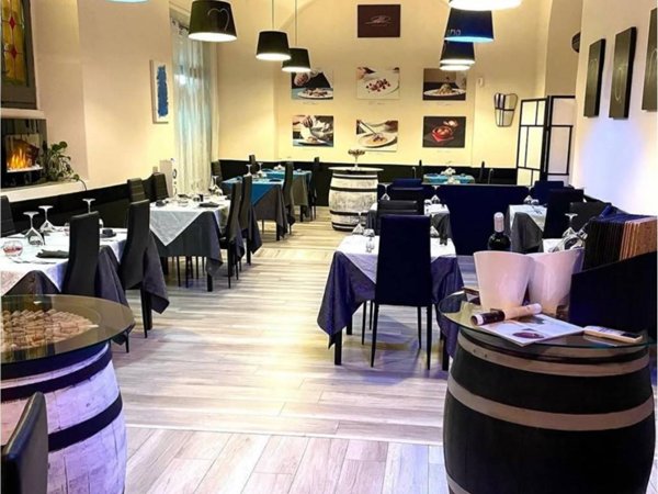 negozio in vendita a Milano in zona Isola
