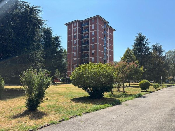 appartamento in vendita a Milano in zona Chiesa Rossa