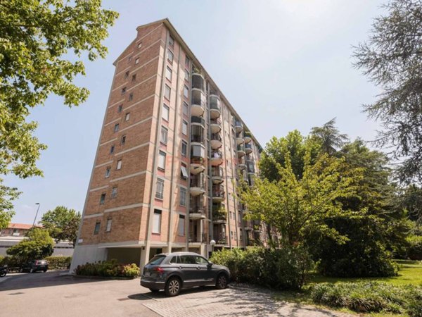 appartamento in vendita a Milano in zona Trenno