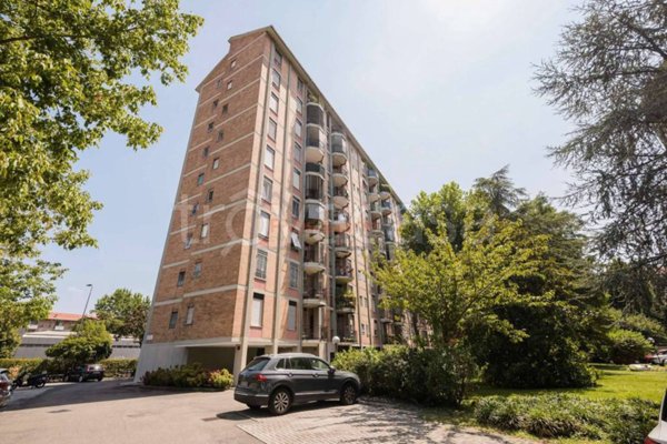 appartamento in vendita a Milano in zona Gallaratese