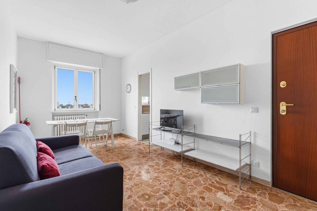 appartamento in vendita a Milano in zona Famagosta
