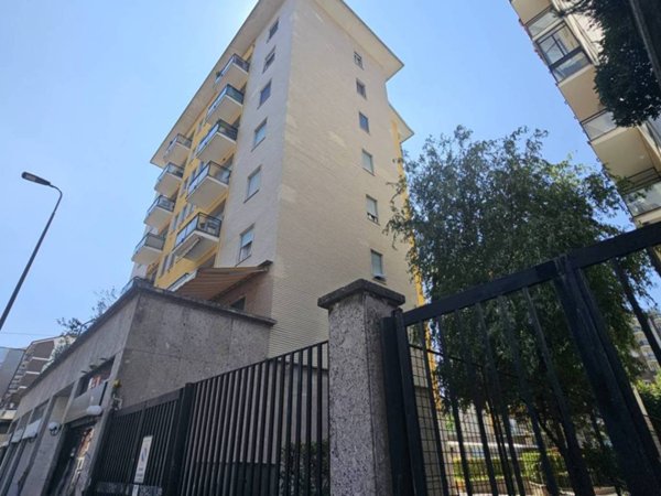 appartamento in vendita a Milano in zona Piazzale Lodi
