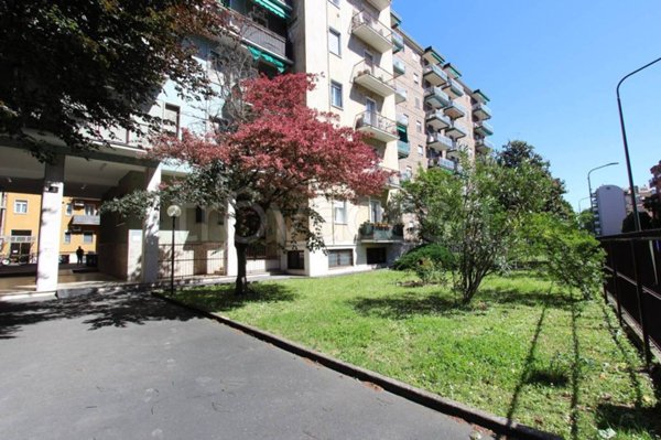 appartamento in vendita a Milano in zona Affori